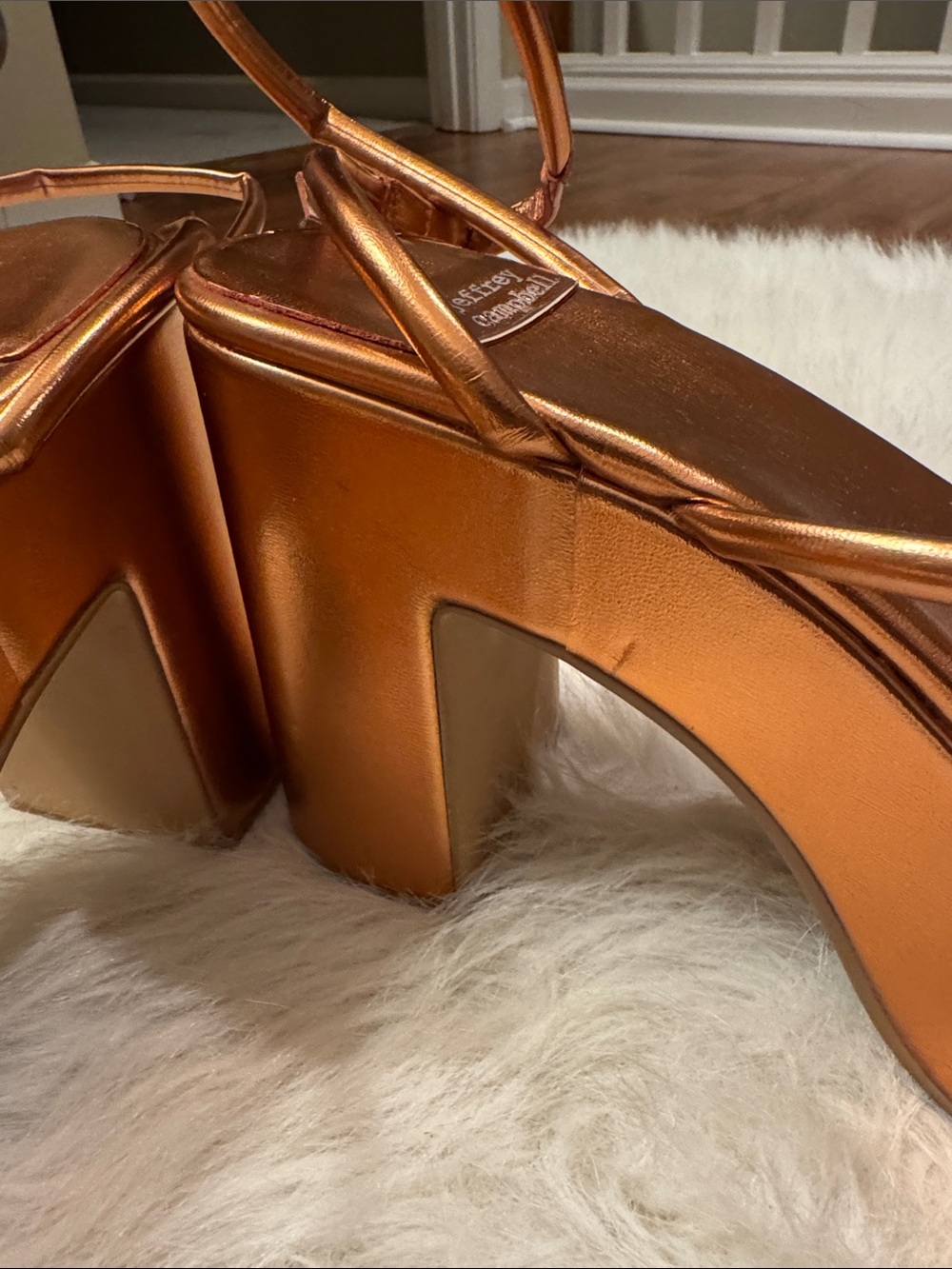Jeffrey Campbell Metallic Copper Strappy Platform Sandals Size 8.5 pre-owned. - Picture 9 of 10
